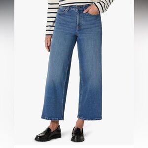 NWT Amazon Essentials Women’s High Rise Wide Leg Crop. Size 6. Medium Blue